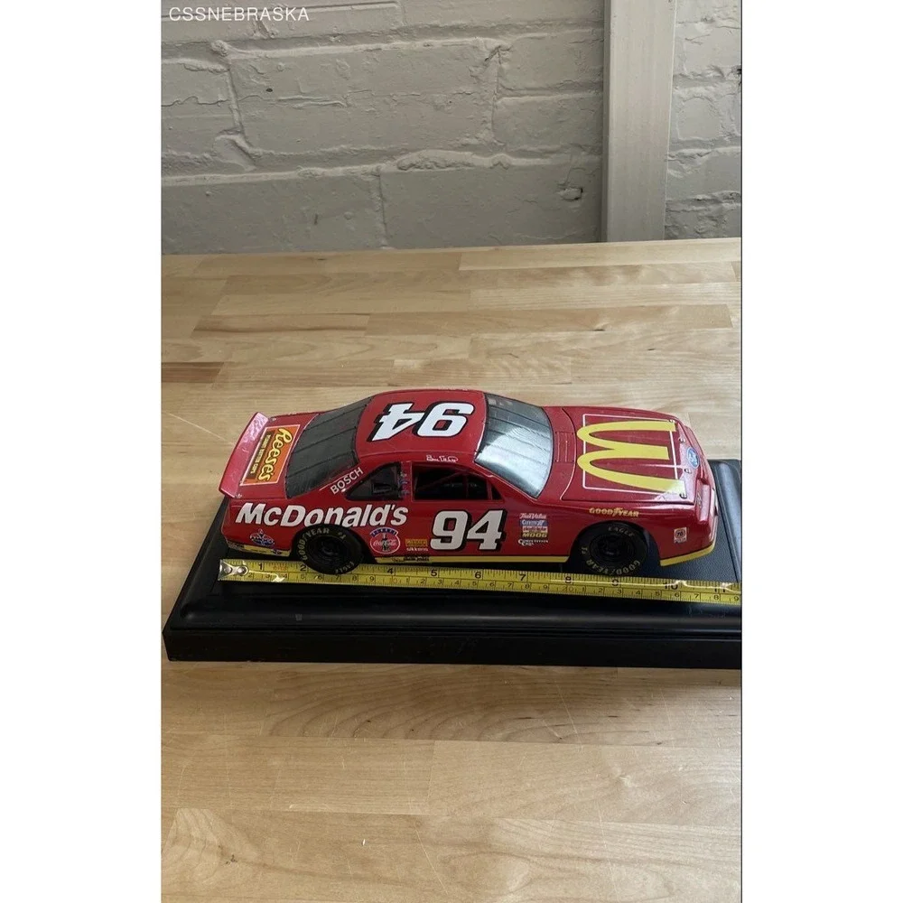 Bill Elliott 94 McDonalds 1995 Ford Thunderbird 1:24 Diecast NASCAR Vintage